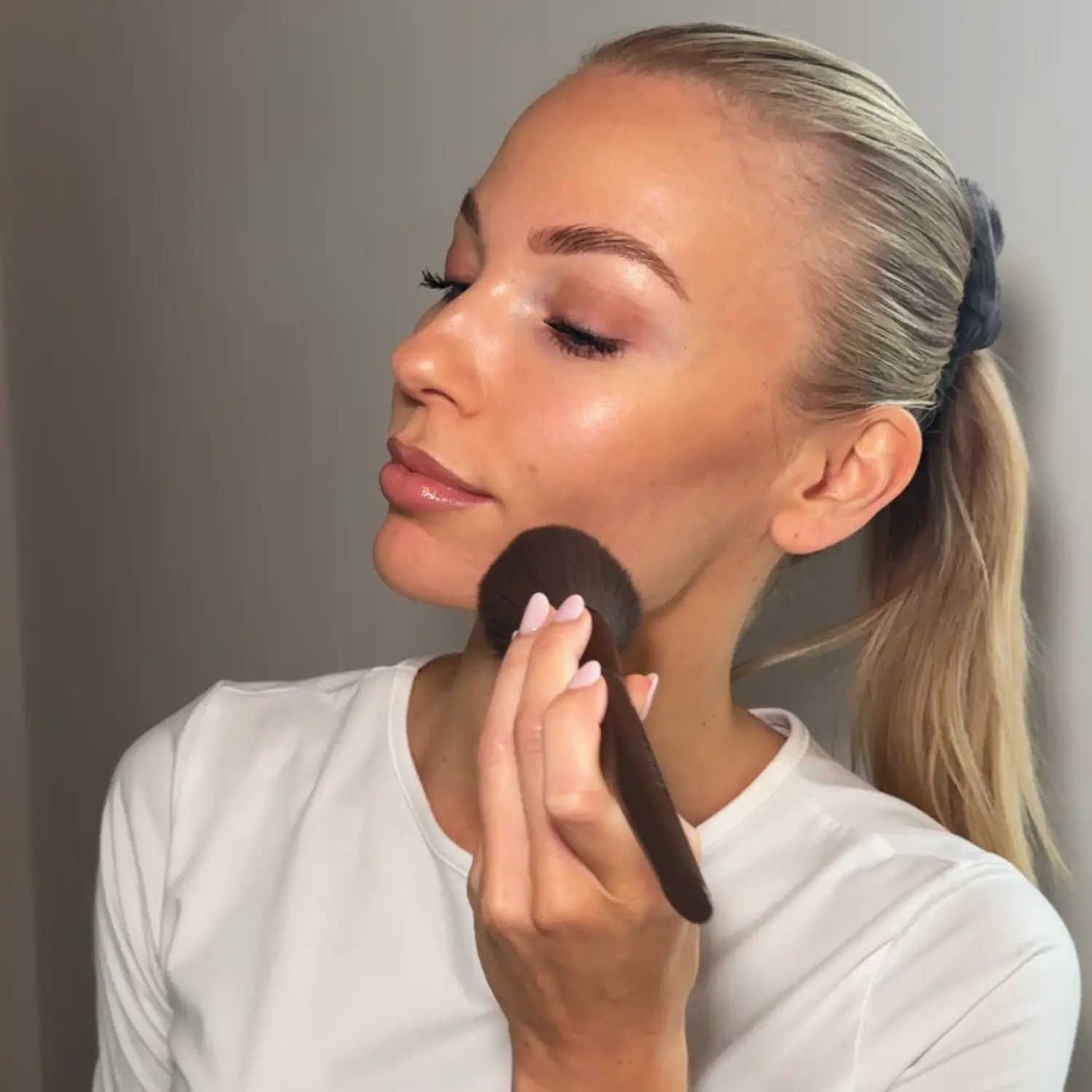 Powder Brush Aufsatz Lévaia Cosmetics